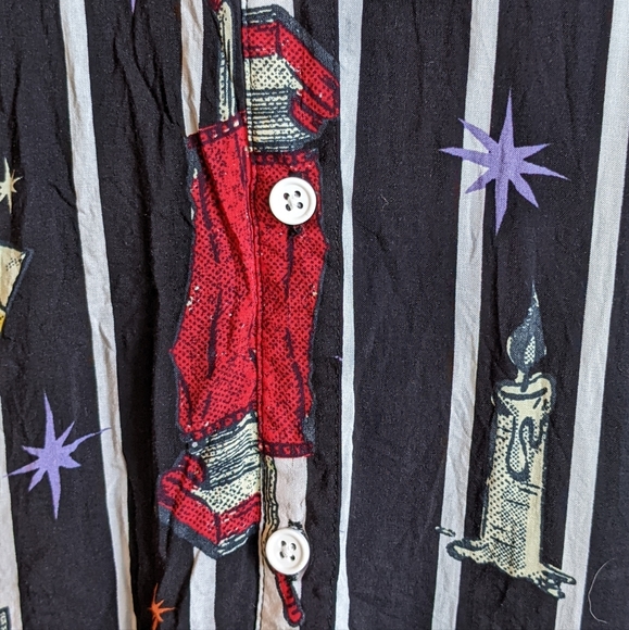Disney Her Universe Hocus Pocus Button Up - Medium - Picture 6 of 9